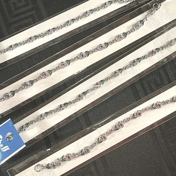 👋 3/$15 FASHION JEWELRY FLOWER BRACELET NWT - Picture 4 of 5